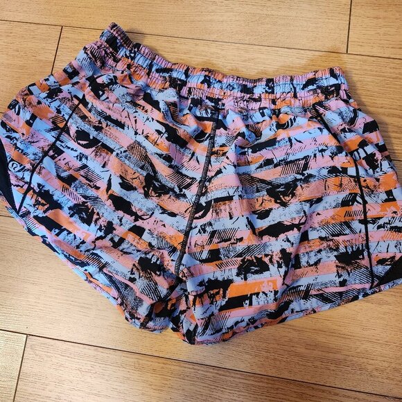 Lululemon Hotty Hot Short II *Long 4" Size 10 Inversion Multi/Black BRIGHT - Picture 3 of 7